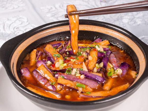 宋一轩黄焖鸡米饭产品 门店图片