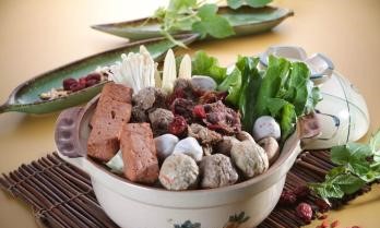 渝煮三国火锅麻辣烫加盟