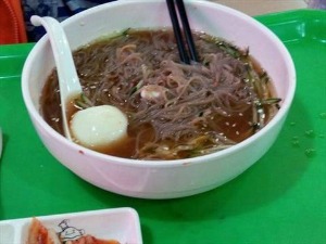 八哥酸辣粉产品 门店图片