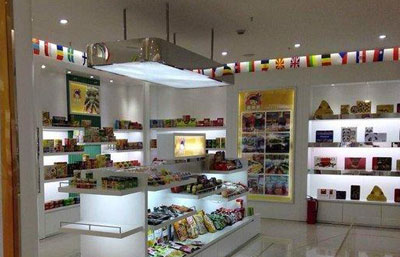 优壹家进口休闲食品加盟店