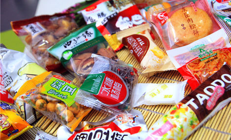 学校附近零食店成本是多少？10万大概可开时尚店