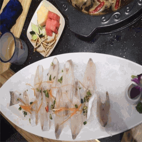 巴门焱裸火锅产品 门店图片