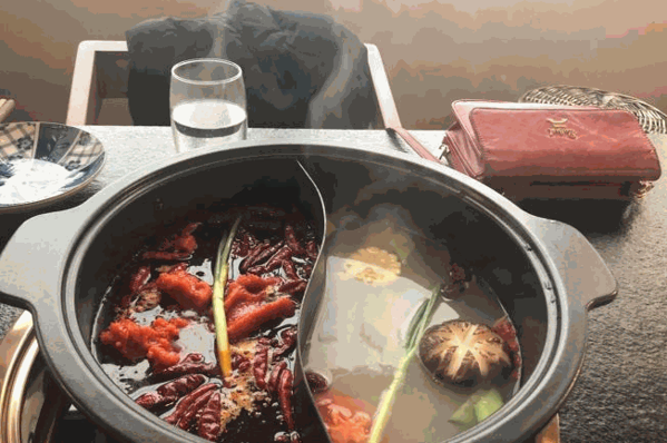 绿蚁小红炉串串火锅产品 门店图片
