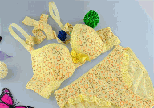 里美内衣产品 门店图片