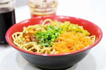 蔡明伟热干面产品 门店图片