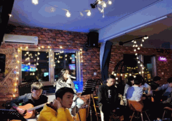 黑蔓精酿小酒馆产品 门店图片