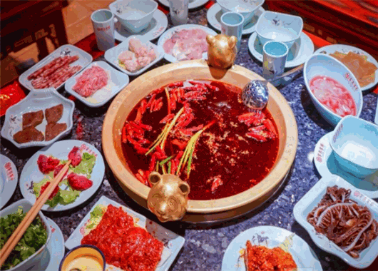 拿东拿西火锅加盟