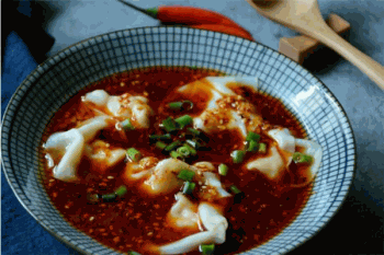 念师傅砂锅馄饨加盟