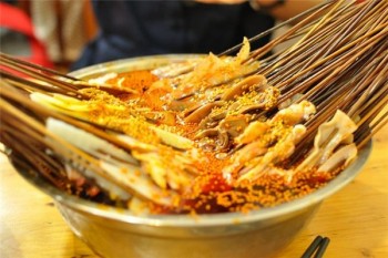 伏小宝钵钵鸡产品 门店图片