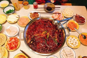 十盘九碗市井火锅产品 门店图片
