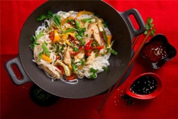 致中元气铁锅米线产品 门店图片