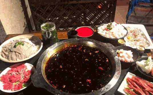 四方八座鲜菜火锅加盟