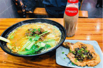 川蜀皇担担面产品 门店图片