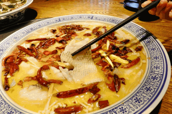 非渔莫属钵钵酸菜鱼