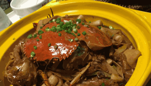 多嘴肉蟹煲