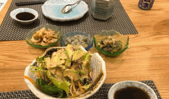 银岭日本料理