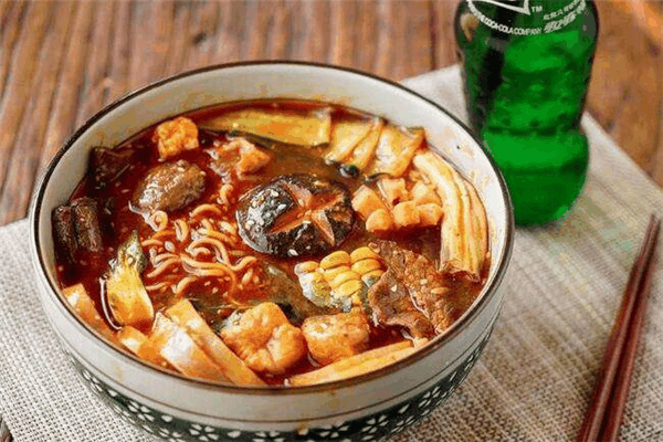 君铭麻辣烫加盟