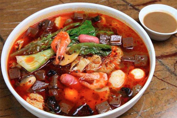 丫丫麻辣烫加盟店
