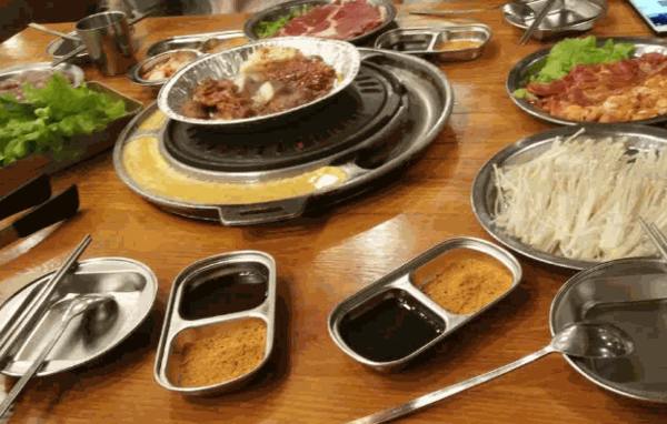 老板娘的烤肉店
