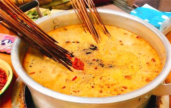 花吃嘴儿麻辣烫产品 门店图片