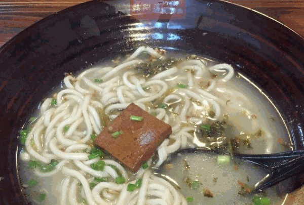 阿婆手擀面