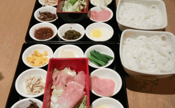 聚香阁过桥米线