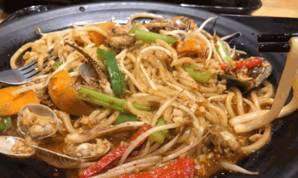 阿蚝海鲜焖面
