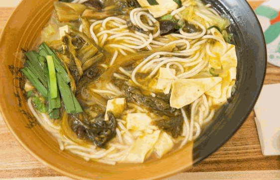 大理寺云南过桥米线