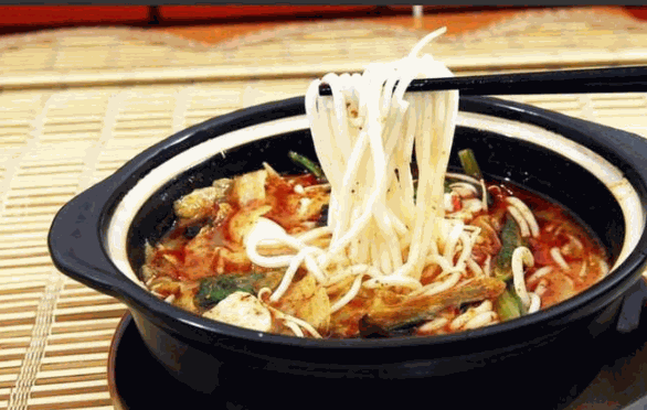 顺溜砂锅米线
