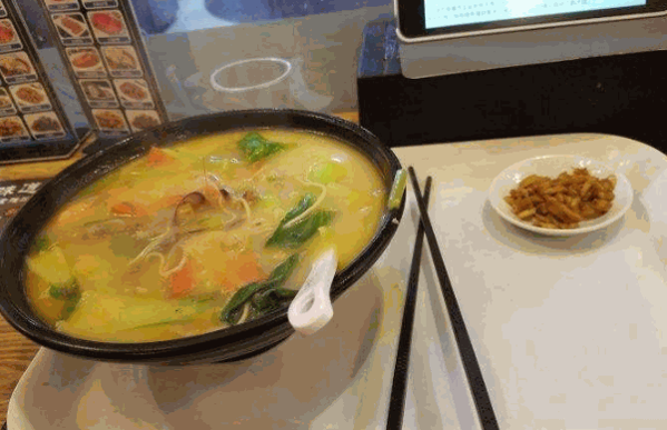 大头仔海鲜面馆