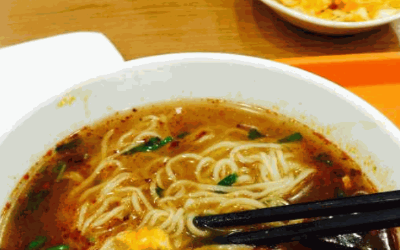 花不二大碗牛肉面