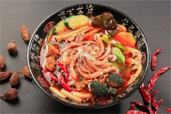 小阿椒麻辣烫产品 门店图片