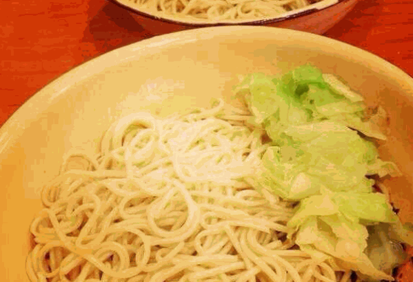 高小松面