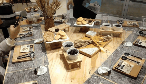 coco奶茶店