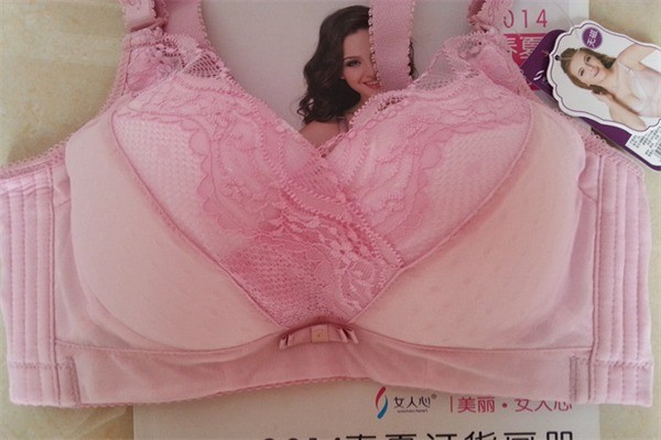 都市女人心内衣产品 门店图片