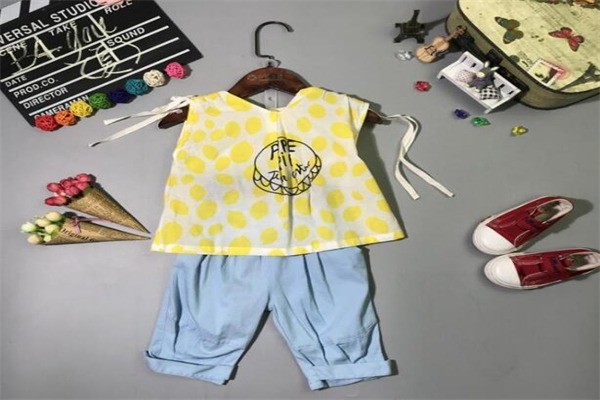嘟嘟贝比童装产品 门店图片