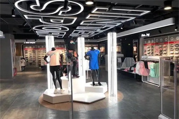 天马运动产品 门店图片