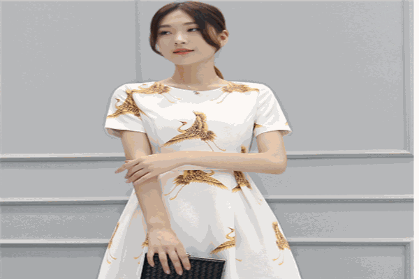 型男秀女服饰产品 门店图片