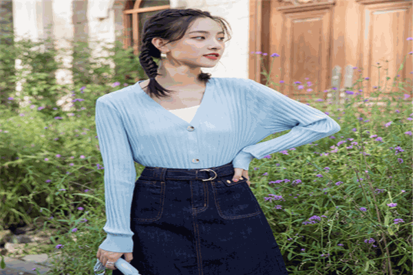 宜立女装产品 门店图片