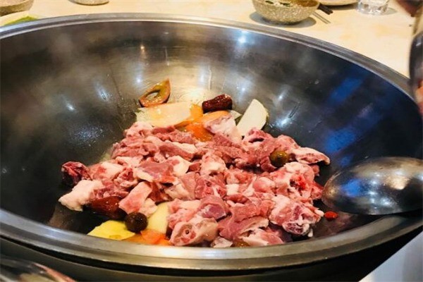 313铁锅烀羊肉产品 门店图片
