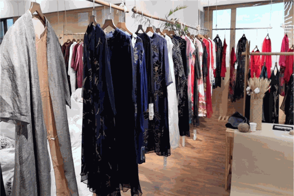 妙帛女装产品 门店图片