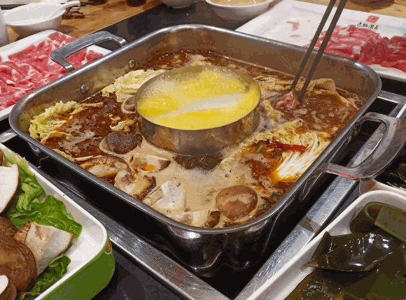 巴锅演义香菇鸡火锅加盟费用多少钱？