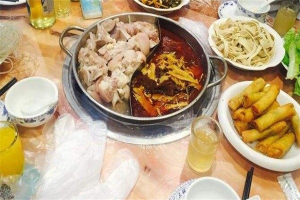 弯弯火锅产品 门店图片