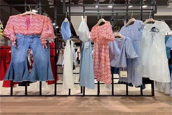 婉枫女装产品 门店图片