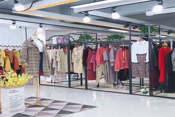 婉枫女装产品 门店图片