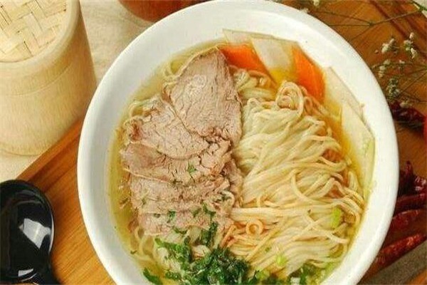 万里金汤牛肉面产品 门店图片