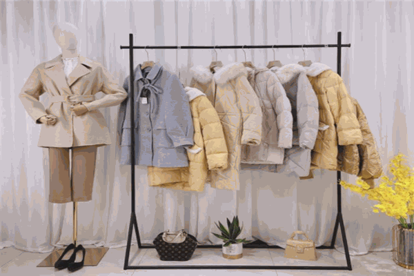 衣佰惠服装店产品 门店图片