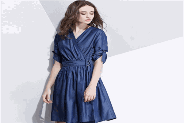 乖一点女装店产品 门店图片