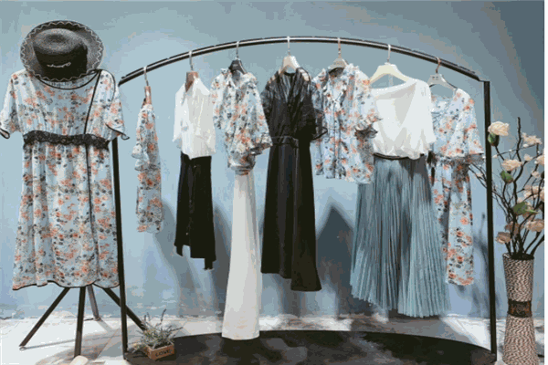卡芙芮女装产品 门店图片