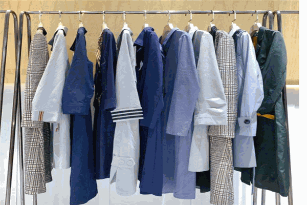 卡鑫隆女装产品 门店图片